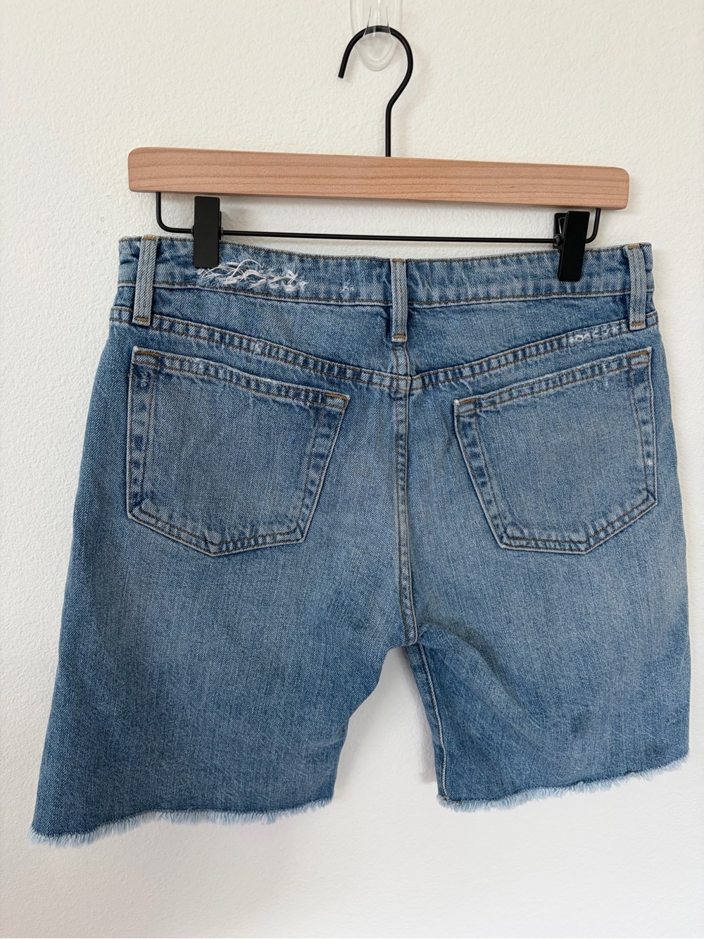 Frame Distressed Bermuda Shorts Le Grand Garcon Denim Long Light Wash Size 27 - Picture 8 of 9